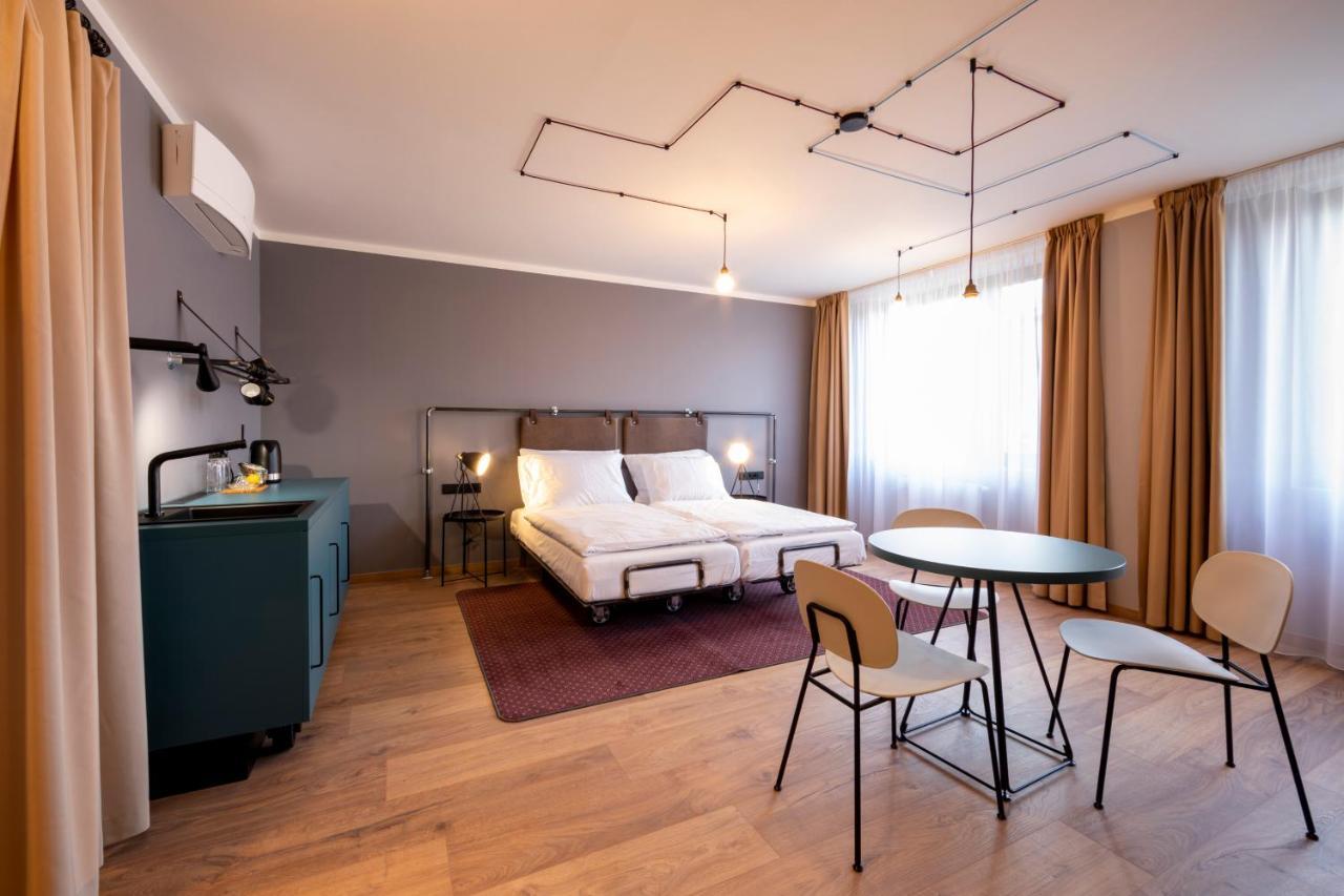 Miss Sophie'S Downtown Hotel Prága Kültér fotó